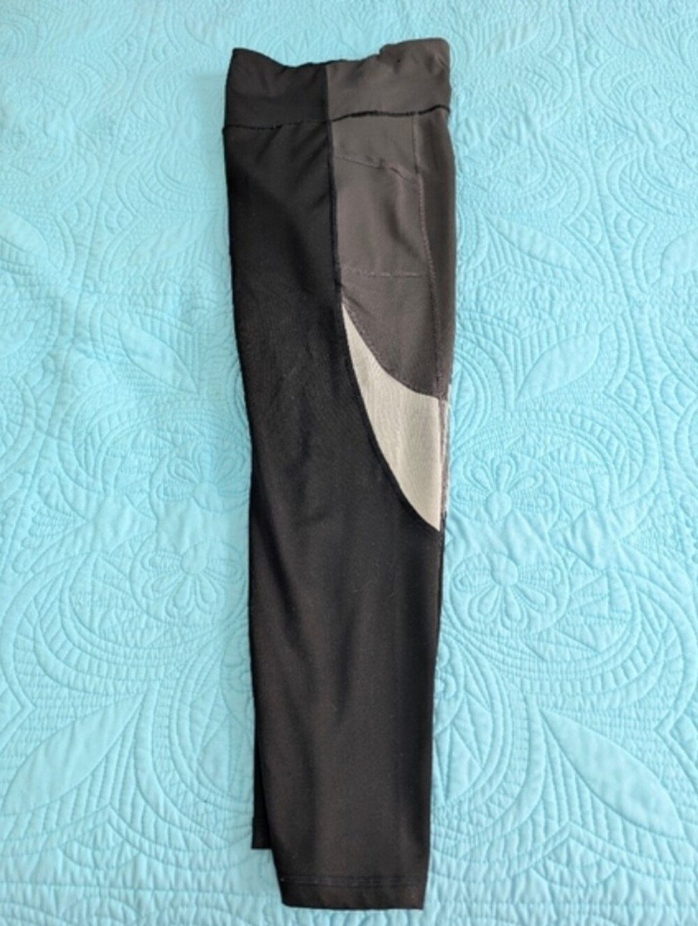 Athletic yoga leggings by ideology black gray inserts medium - Picture 5 of 8